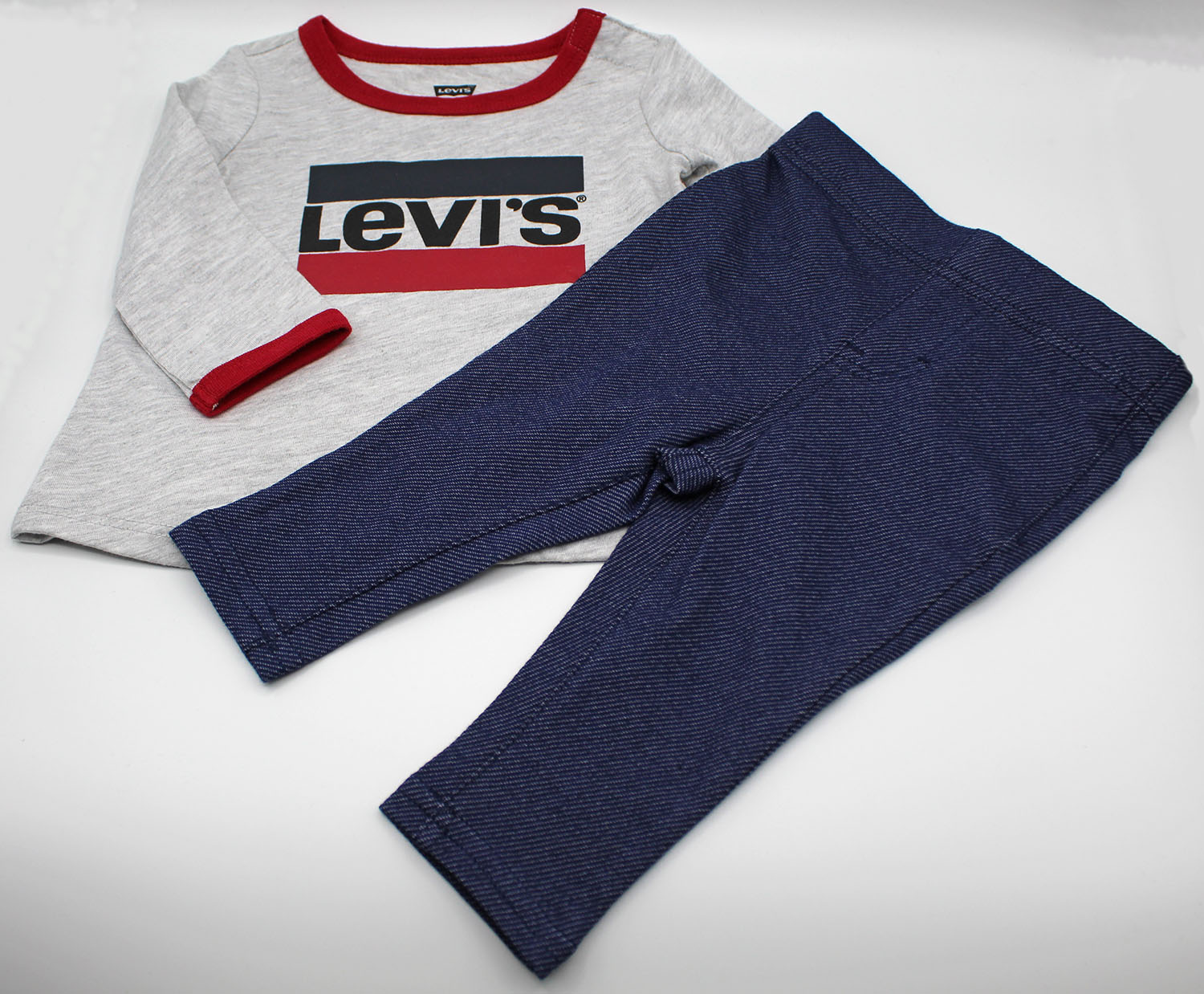 Levi's pack 2 piezas bebé (niña) camiseta gris + legging azul oscuro