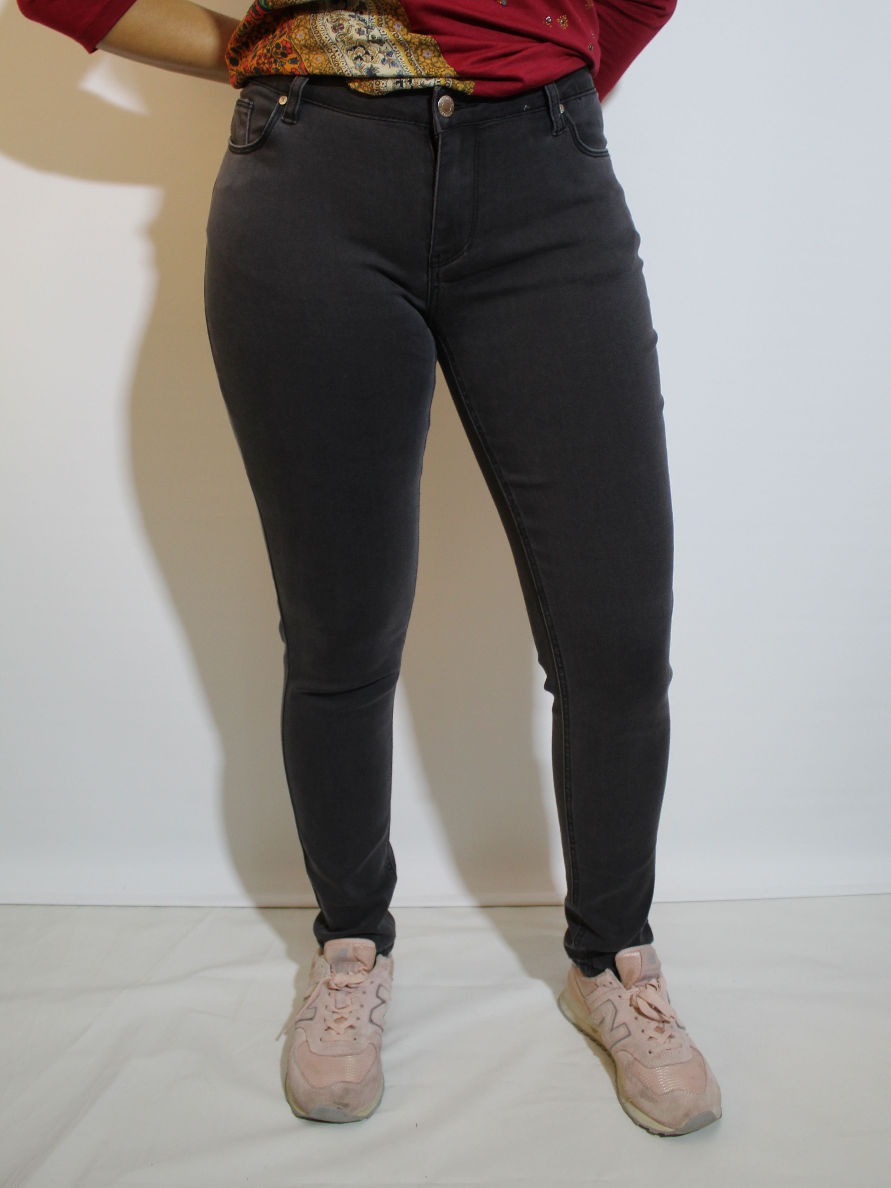 Foto 1 - Resolute pantalones vaqueros de mujer súper pitillo 436/12 color gris