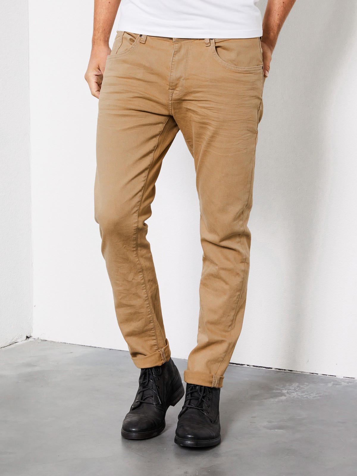 Petrol Tymore tapered (recte estret) DNM006/7043 color tabac (marró)