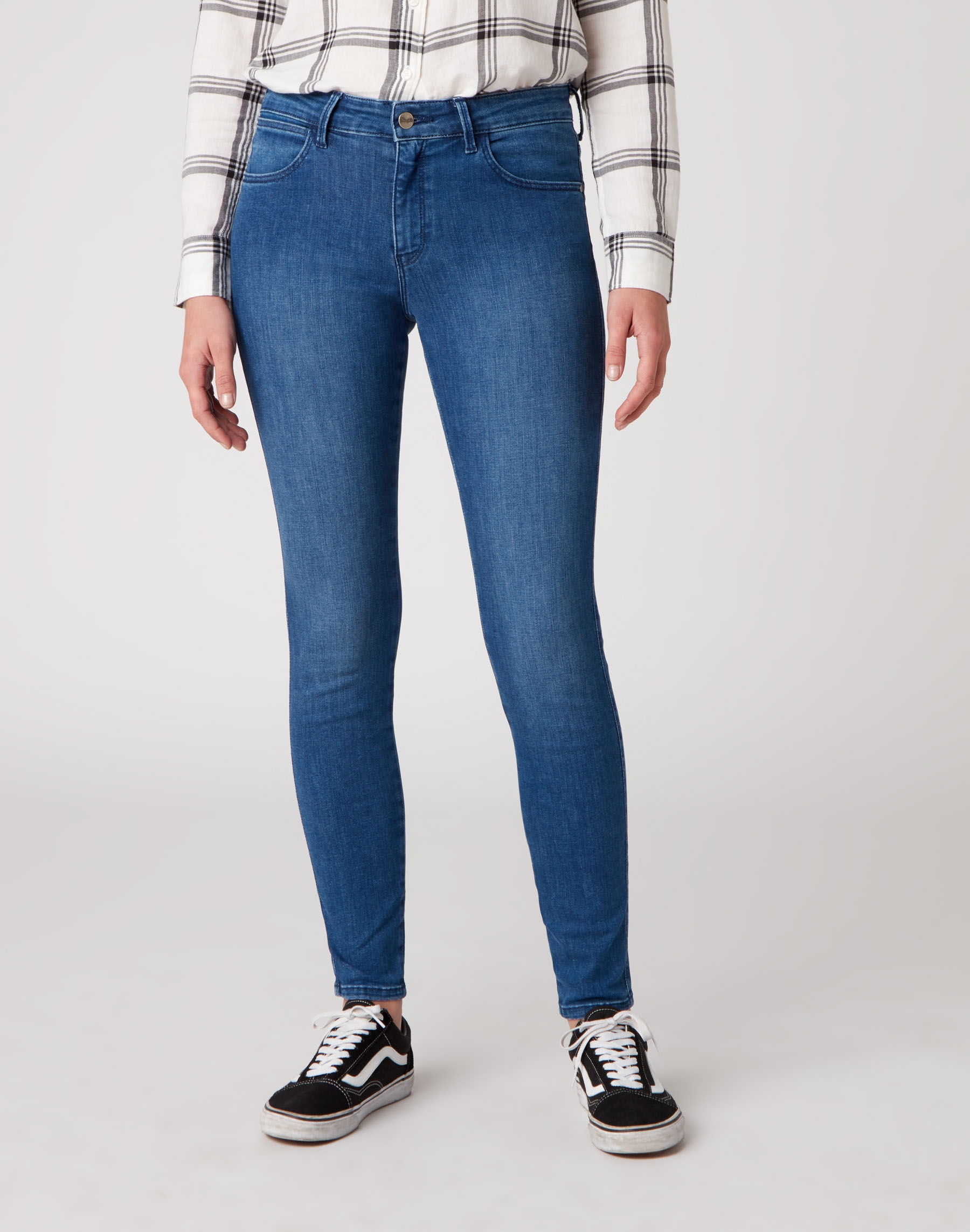 Vaquero Wrangler skinny de mujer W28KWY116 de color tejano lavado a la piedra