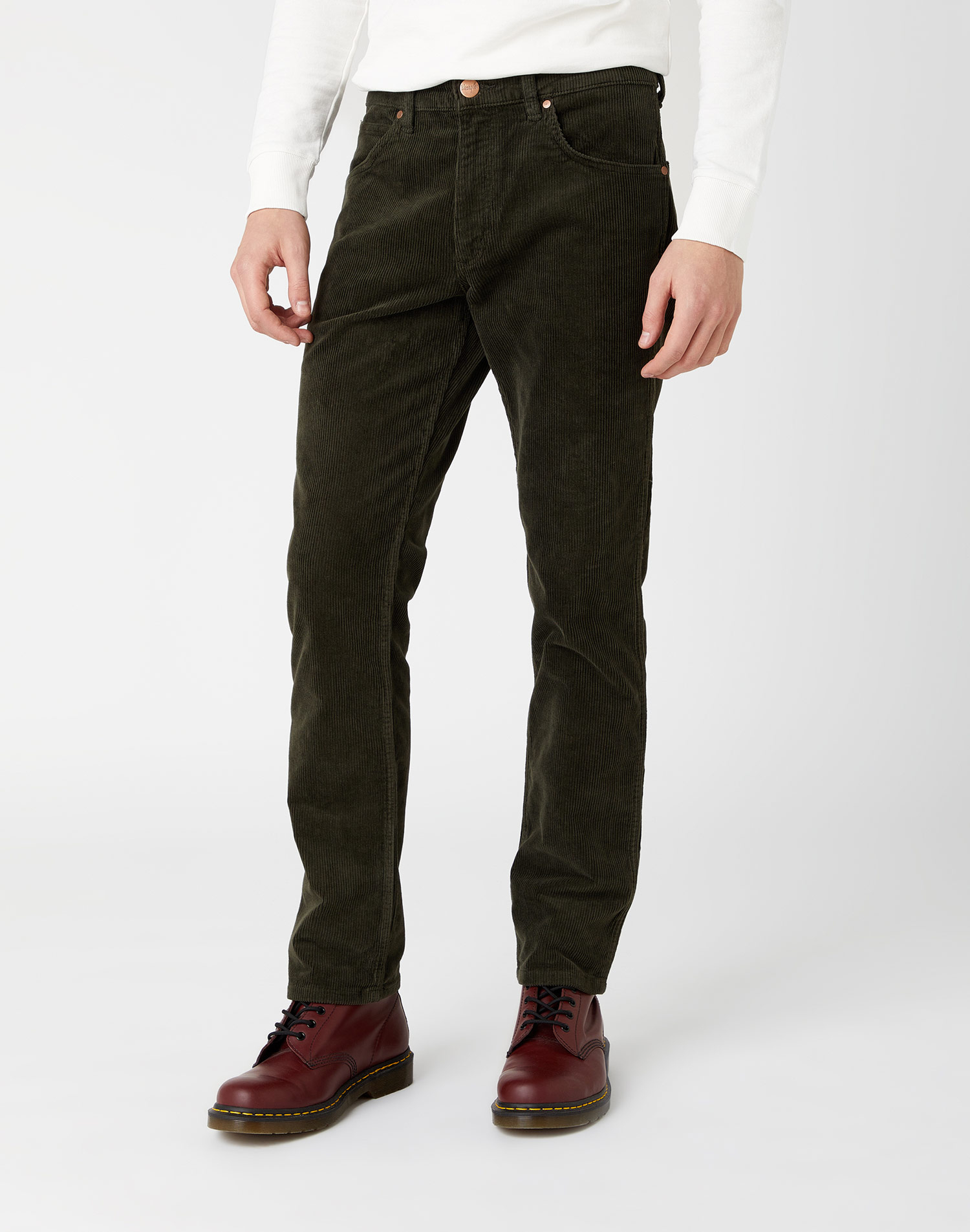 Pantalones vaqueros de pana de hombre Wrangler Greensboro slim, modelo  W15QA2H29, burdeos oscuro