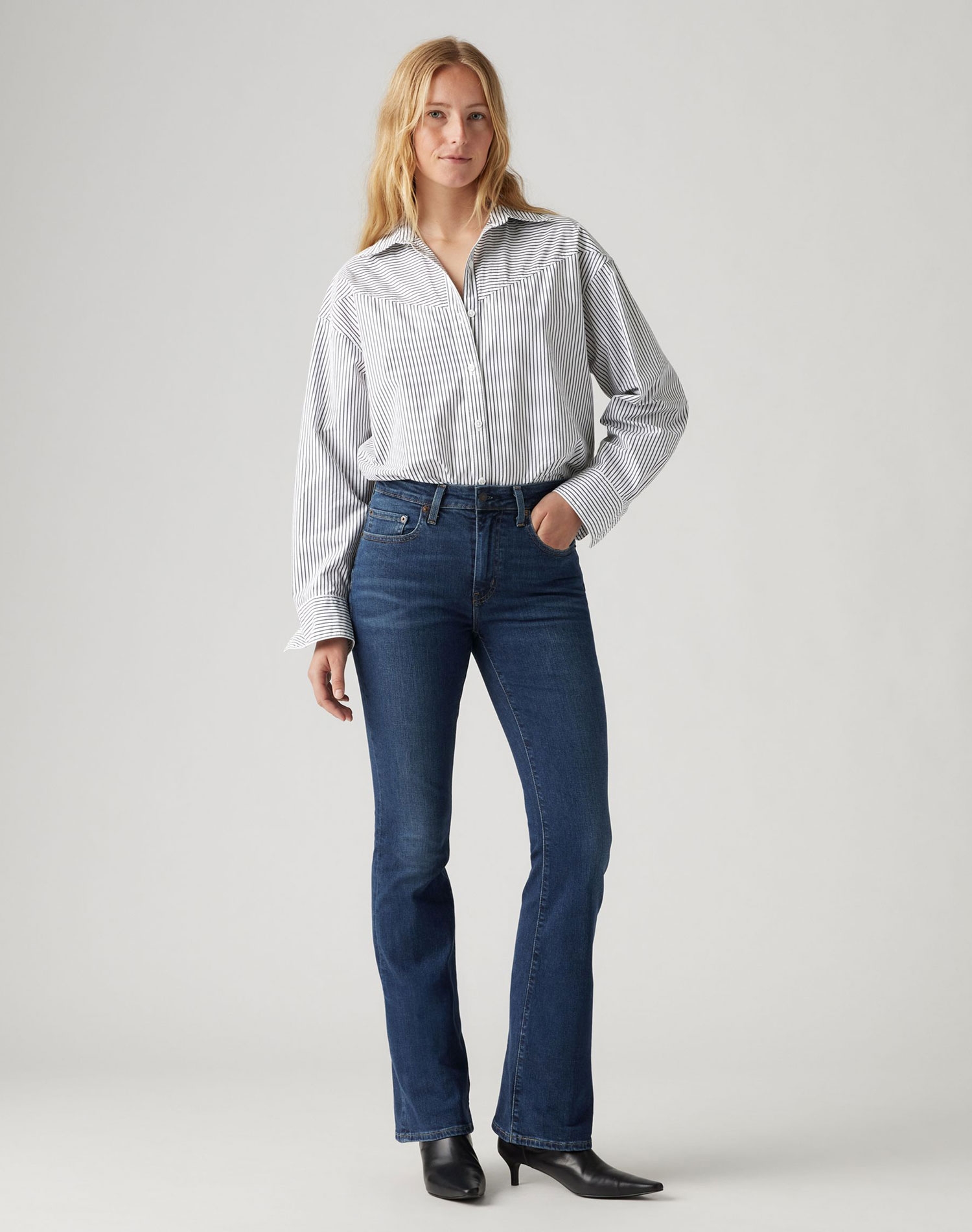 Levi's® 725™ high rise bootcut pantalones vaqueros de mujer 18759-0115 azul medio